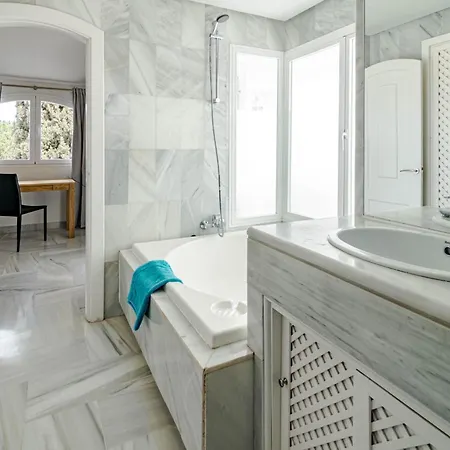 3 Townhouse With Private Garden In Holiday home *